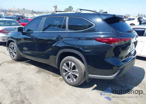 2023 Toyota Highlander Hybrid Xle z USA, uszkodzony, nr VIN 5TDKBRCH6PS574845
